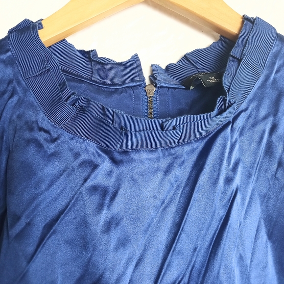 Ann Taylor Silk Blend Blue Sleeveless Blouse Top Size M - Picture 3 of 6